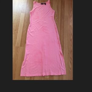 Comfortable pink sleeveless maxi dress